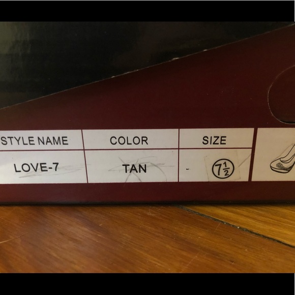 Brand New Never Worn Nude Pumps - Picture 5 of 5